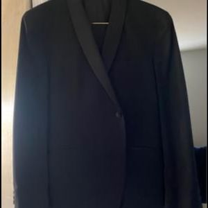 Men’s 46R 40 Kenneth Cole Tuxedo